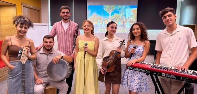 “Folkastic band” Տաթև,Արսեն,Գոռ,Գայանե,Նարե,Ռուզաննա,Միքայել,Արամ