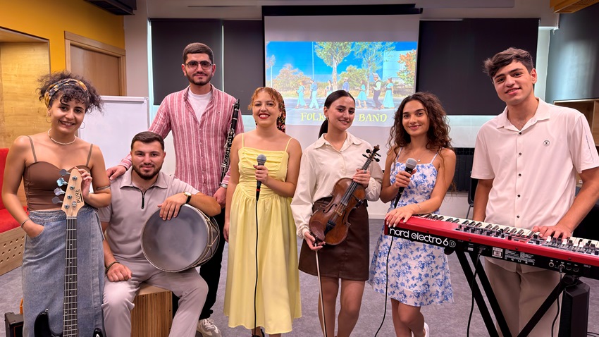 “Folkastic band” Տաթև,Արսեն,Գոռ,Գայանե,Նարե,Ռուզաննա,Միքայել,Արամ